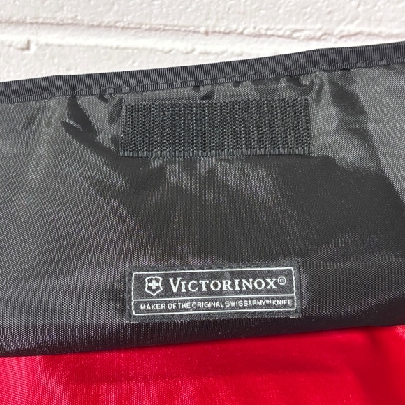 Victorinox Large Pakmaster Large Packing Sleeve Red Swiss Army Knife - Picture 3 of 9